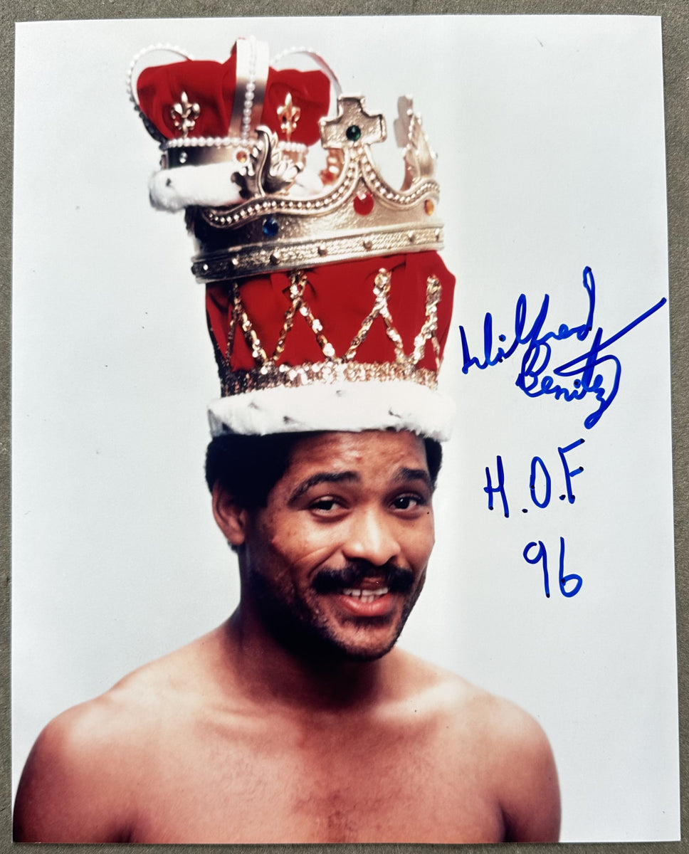 BENITEZ, WILFRED SIGNED PHOTO (JSA) – JO Sports Inc.