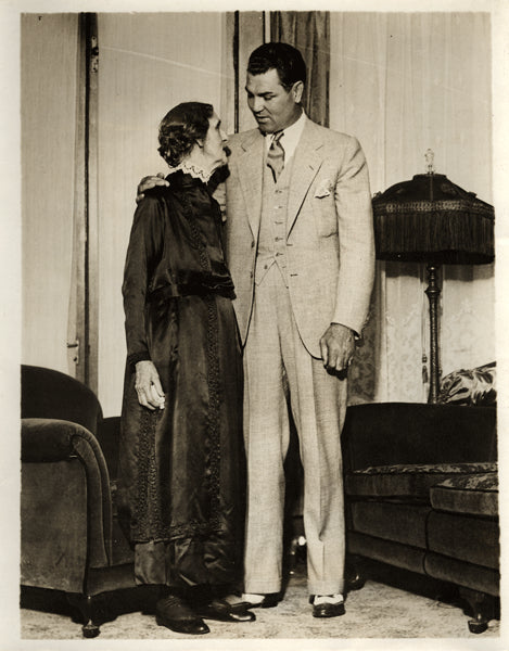 DEMPSEY, JACK WIRE PHOTO (WITH MOTHER OF TEX RICKARD-1930)
