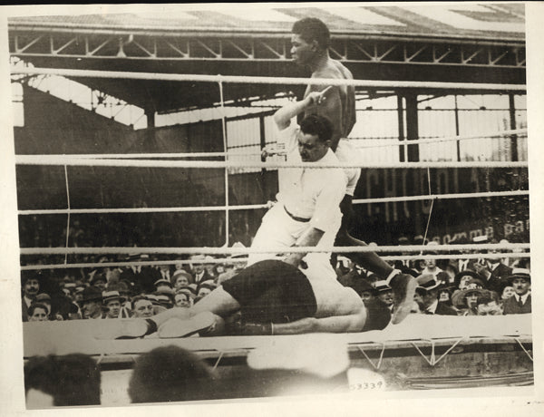 SIKI, BATTLING-MARCEL NILLES WIRE PHOTO (1923-END OF FIGHT)