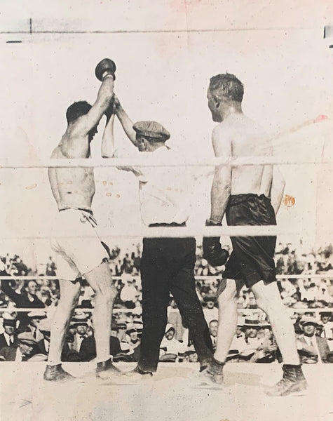 DEMPSEY, JACK-TOMMY GIBBONS ORIGINAL WIRE PHOTO (1923-END OF FIGHT)