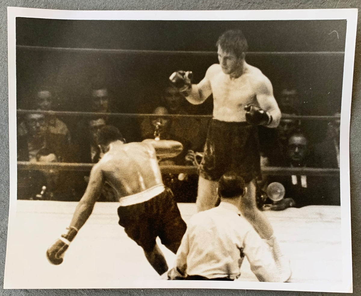 QUARRY, JERRYTHAD SPENCER WIRE PHOTO (1968) JO Sports Inc.