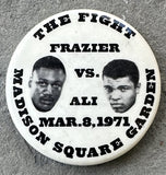 FRAZIER, JOE-MUHAMMAD ALI I SOUVENIR PIN (1971)
