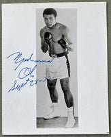 ALI, MUHAMMAD VINTAGE SIGNED 8" x 10" PHOTO (AS CHAMPION-JSA)