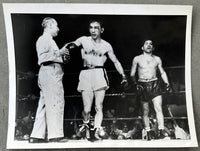 BASILIO, CARMEN-TONY DEMARCO I ORIGINAL TYPE 1 PHOTOGRAPH (1955-END OF FIGHT)