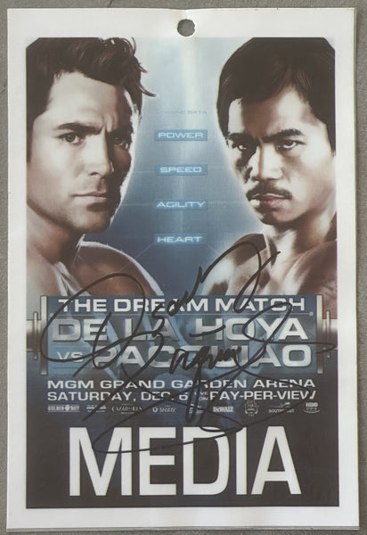 PACQUIAO, MANNY & OSCAR DE LA HOYA SIGNED MEDIA CREDENTIAL (2008)