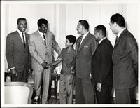 CLAY, CASSIUS ANTIQUE PHOTO (WITH BROTHER & PRESIDENT NASSAR & ANWAR SADAT)