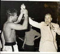 ROBINSON, SUGAR RAY-GEORGES ESTAHOFF ORIGINAL WIRE PHOTO (1962)