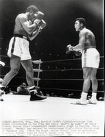 ALI, MUHAMMAD-ERNIE TERRELL WIRE PHOTO (1967)