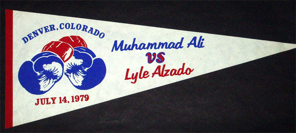 ALI, MUHAMMAD-LYLE ALZADO SOUVENIR PENNANT (1979)