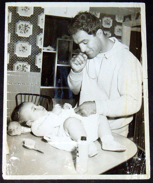 MARCIANO, ROCKY ORIGINAL LARGE FORMAT FAMILY PHOTO (EARLY 1950'S)