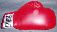 CHAVEZ, JULIO CESAR SIGNED GLOVE