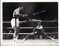 ALI, MUHAMMAD & BOB FOSTER SIGNED WIRE PHOTO