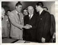 LOUIS, JOE-MAX SCHMELING II WIRE PHOTO (1938-CONTRACT SIGNING)