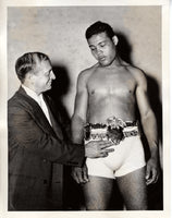 LOUIS, JOE & NAT FLEISCHER WIRE PHOTO (1937-RECEIVING BELT)