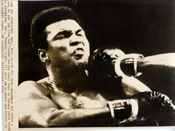 ALI, MUHAMMAD-BOB FOSTER WIRE PHOTO (1972)