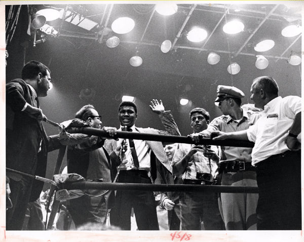 ALI, MUHAMMAD WIRE PHOTO (1963-AFTER LISTON-PATTERSON II)