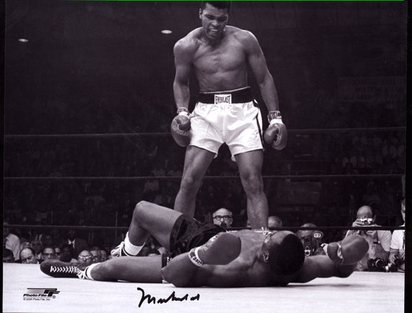 ALI, MUHAMMAD SIGNED PHOTO (LISTON II FIGHT)