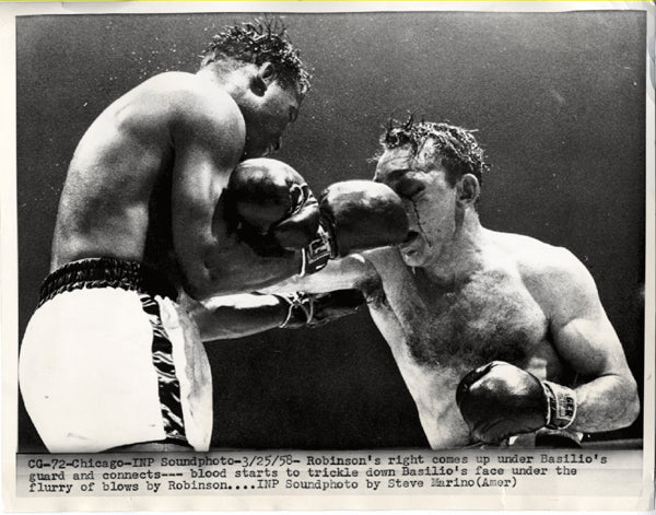 ROBINSON, SUGAR RAY-CARMEN BASILIO II WIRE PHOTO (1958)