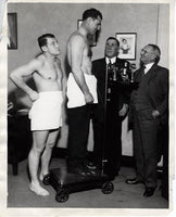 DEMPSEY, JACK-KING LEVINSKY WIRE PHOTO (1932-WEIGH IN)