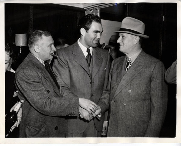 SCHMELING, MAX & JOE JACOBS & MIKE JACOBS WIRE PHOTO (1938)