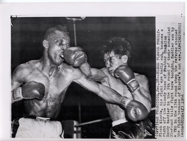 SADDLER, SANDY-FLASH ELORDE WIRE PHOTO (1956)