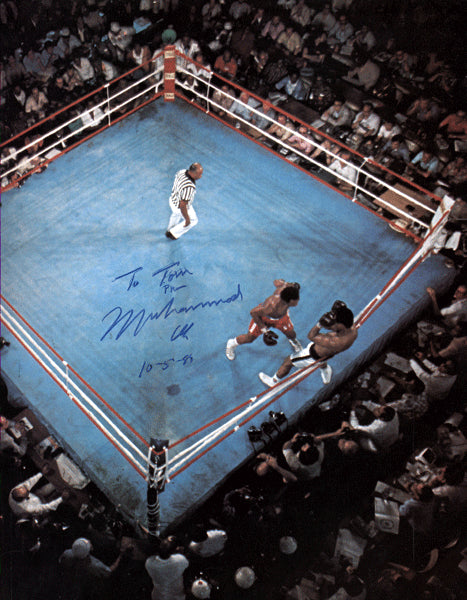 ALI, MUHAMMAD SIGNED PHOTO (THOMAS HAUSER LOA)