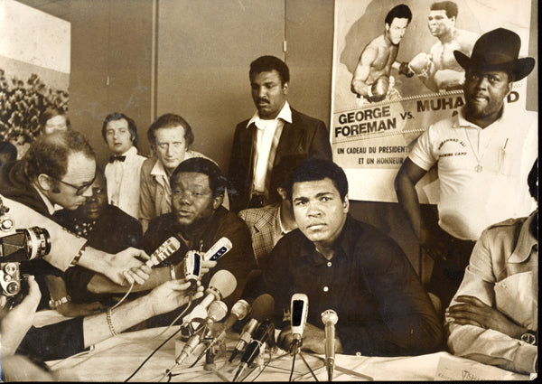 ALI, MUHAMMAD WIRE PHOTO (1974-BEFORE FOREMAN FIGHT)