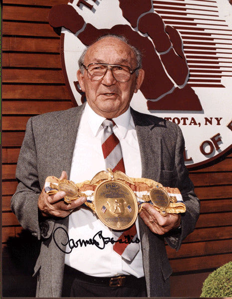 BASILIO, CARMEN SIGNED PHOTO