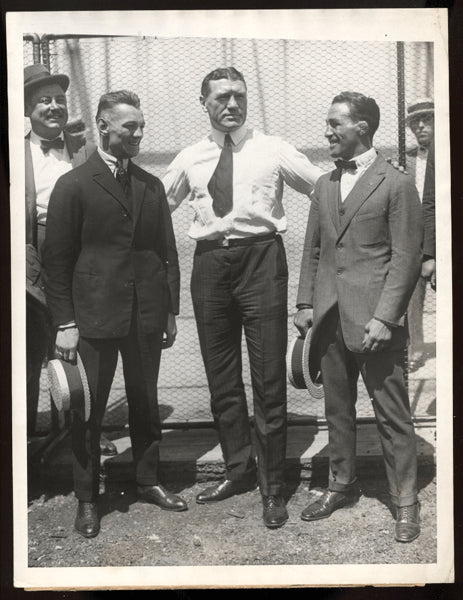 CRIQUI, EUGENE-JOHNNY DUNDEE WIRE PHOTO (1923-POSING WITH PHI:ADELPHIA JACK O'BRIEN))