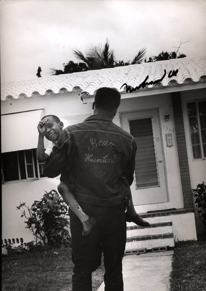 Ale Muhammad ALI, MUHAMMAD SIGNED ORIGINAL LARGE FORMAT PHOTO (1964) – JO Sports Inc.