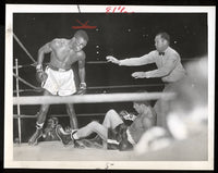 WILLIAMS, IKE-JESSE FLORES WIRE PHOTO (1948)