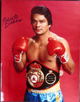 DURAN, ROBERTO SIGNED PHOTOGRAPH (OVERSIZED)