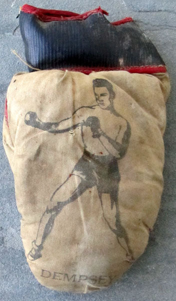 DEMPSEY, JACK SOUVENIR GLOVE (ILLUSTRATED)