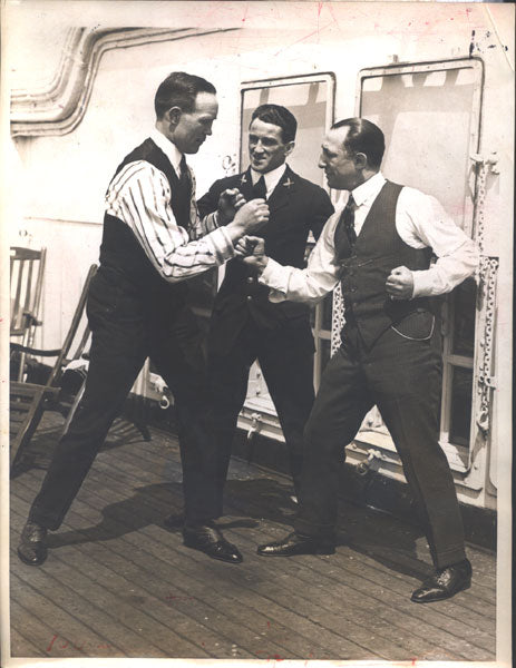MCTIGUE, MIKE & ABE ATTELL WIRE PHOTO (1923)