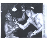 MACHEN, EDDIE-DOUG JONES ORIGINAL WIRE PHOTO (1961)