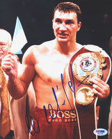 KLITSCHKO, WLADIMIR SIGNED PHOTO (PSA/DNA)