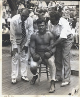 WALKER, MICKEY & JACK KEARNS ORIGINAL WIRE PHOTO (1931-TRAINING FOR JACK SHARKEY)