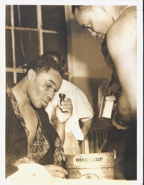 ARMSTRONG, HENRY-LOU AMBERS ORIGINAL WIRE PHOTO (1939-POST FIGHT)