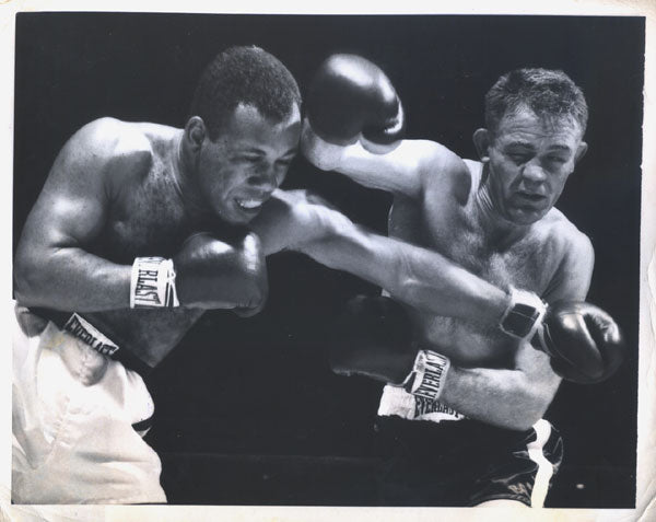 JONES, RALPH "TIGER"-JACQUES ROYER WIRE PHOTO (1954)