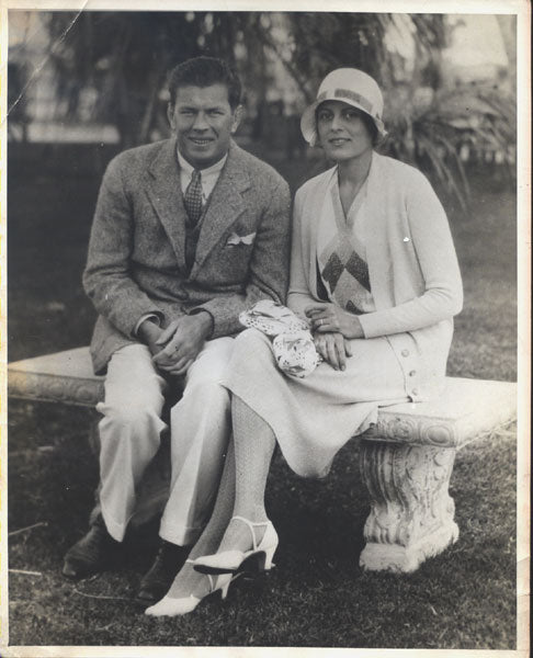 TUNNEY, GENE & WIFE WIRE PHOTO (CIRCA 1928)
