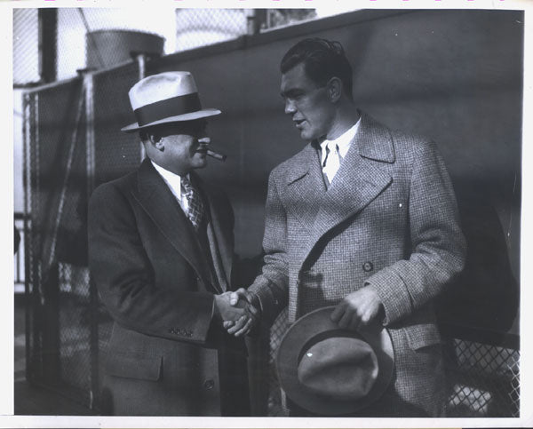 SCHMELING, MAX & JOE JACOBS WIRE PHOTO (1930-ARRIVING FOR SHARKEY FIGHT)