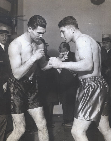 SCHMELING, MAX-JOHNNY RISKO WIRE PHOTO (1929-WEIGHING IN) – JO Sports Inc.
