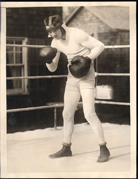 CRIQUI, EUGENE WIRE PHOTO (1923-TRAINING FOR DUNDEE)