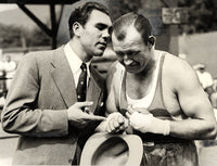 SCHMELING, MAX WIRE PHOTO (1936-DISCUSSING LOUIS WITH SHARKEY)