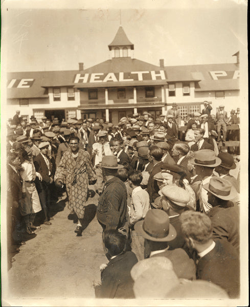 SCHMELING, MAX WIRE PHOTO (1930-TRAINING FOR SHARKEY)