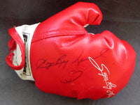 LEONARD, SUGAR RAY SIGNED CHILD'S GLOVE (VINTAGE)