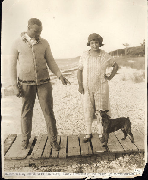 WILLS, HARRY WIRE PHOTO (1924-WITH HIS WIFE)