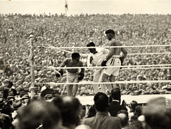 DEMPSEY, JACK-GEORGES CARPENTIER WIRE PHOTO (1921-DEMPSEY LURKING)