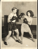 HUDKINS, ACE WIRE PHOTO (1928-WITH DANCER TAMARIS)