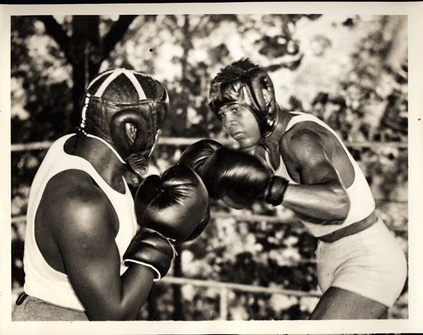 LOUIS, JOE TRAINING WIRE PHOTO (1938-TRAINING FOR 2ND SCHMELING FIGHT)